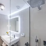 Luxury 2bd Flat - Pools - Parking - - Gym