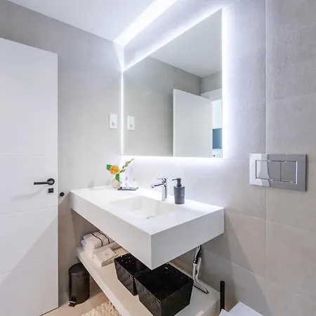 Apartment Luxury 2bd Flat - Pools - Parking - - Gym