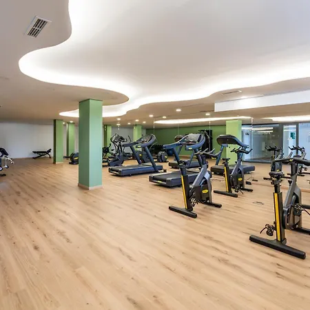 Luxury 2bd Flat - Pools - Parking - - Gym 라칼라데미야스