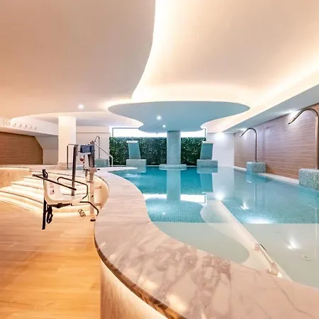 아파트 Luxury 2bd Flat - Pools - Parking - - Gym