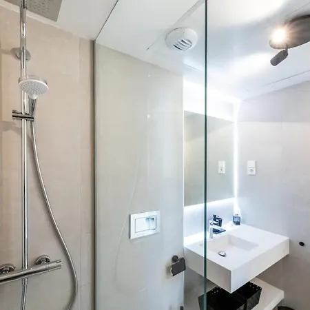 Luxury 2bd Flat - Pools - Parking - - Gym 아파트