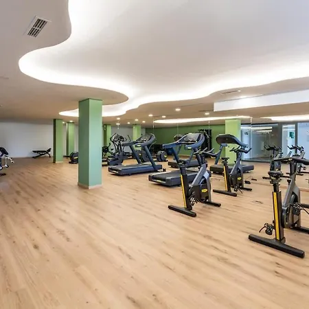 아파트 Luxury 2bd Flat - Pools - Parking - - Gym *